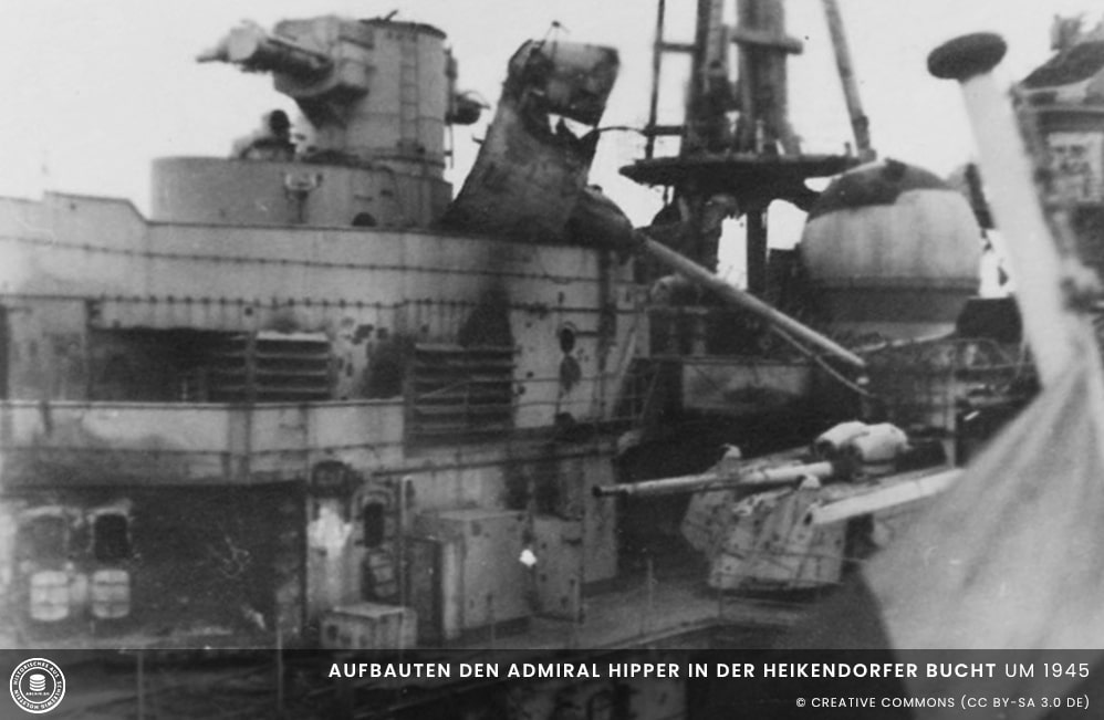Aufbauten-der-Admiral-Hipper-in-der-Heikendorfer-Bucht-um-1946-min