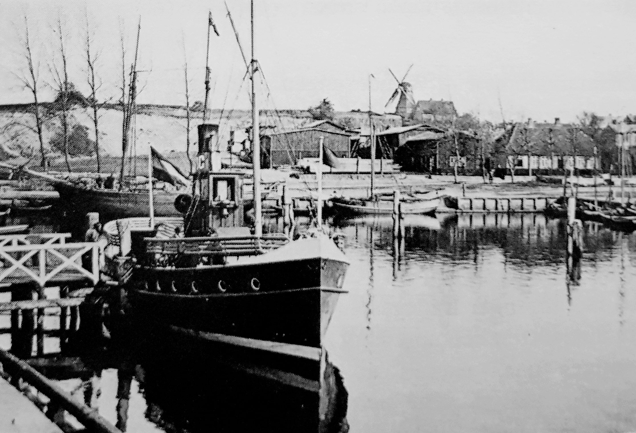 Schwarze Dampferlinie NDC - Boetticher