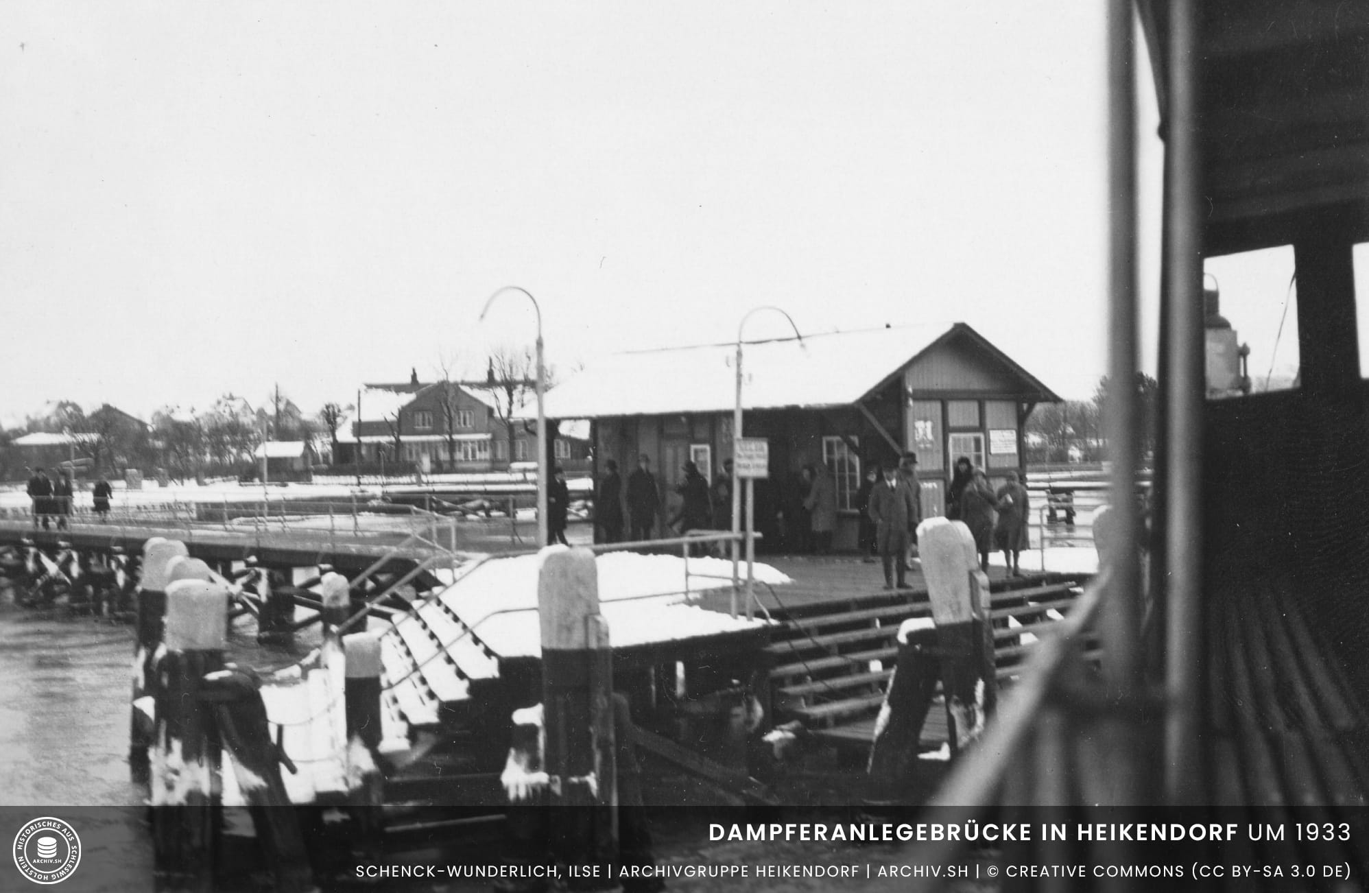 Dampferanlegebrücke-in-Heikendorf-um-1933